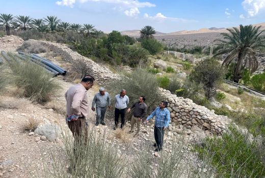 بازدید از اجرای خط انتقال آب تیدر و بخوان شهرستان حاجی آباد 