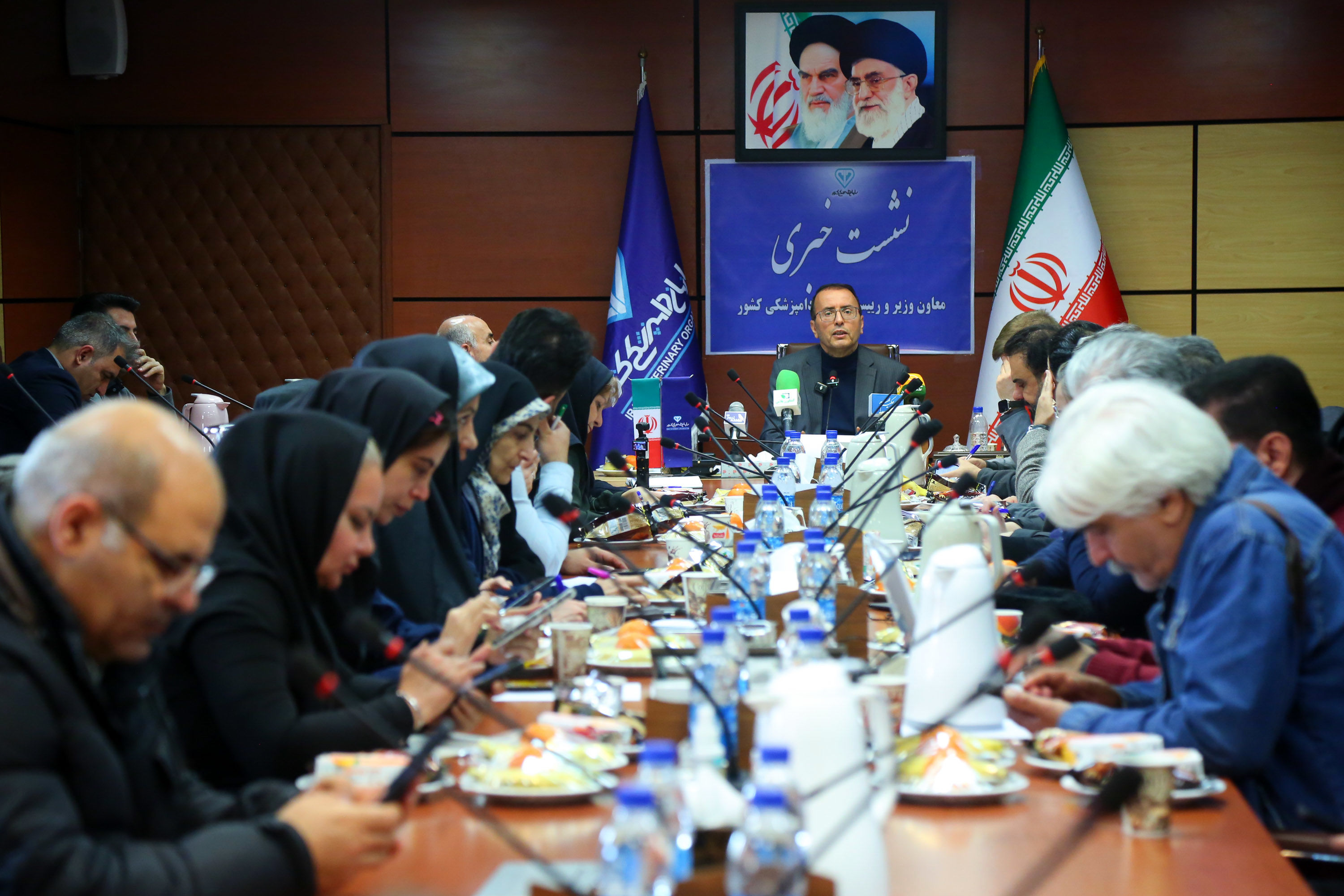  نشست خبری رئیس سازمان دامپزشکی و آیین رونمایی از استودیو رسانه ای سازمان دامپزشکی کشور 