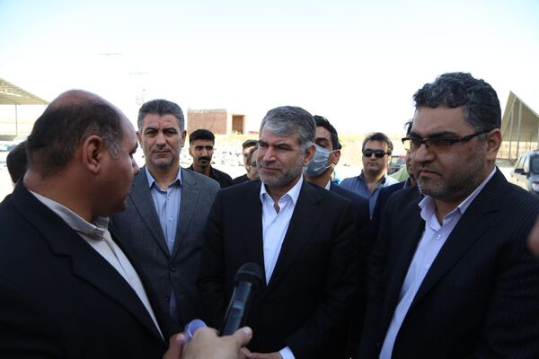 وزیر جهاد کشاورزی از روند اجرای پروژه گاوداری یک هزار رأسی شیری _ گوشتی دیواندره بازدید کرد