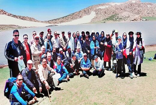 صعود کارکنان جهاد کشاورزی فارس به قله برم فیروز
