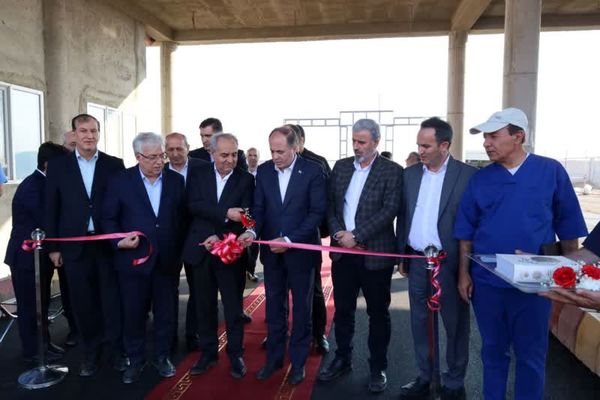 افتتاح فاز اول بزرگ‌ترین زنجیره یکپارچه تولید مرغ و تخم‌مرغ کشور در شبستر