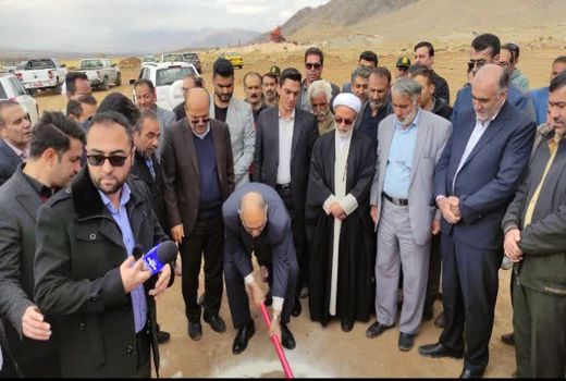 احداث مجتمع گلخانه‌ای و دامپروری گندمان بروجن آغاز شد