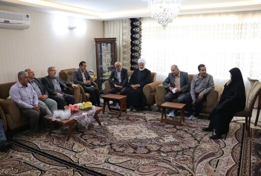دیدار معاون وزیر جهاد کشاورزی با خانواده جهادگر شهید استان قزوین