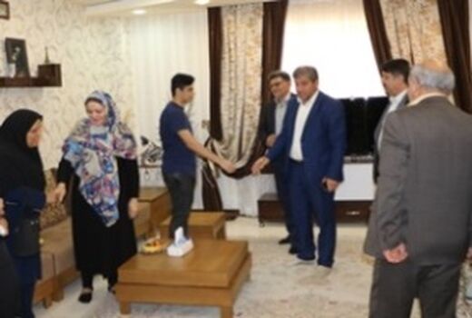با خانواده شهدای جهادگر کرمان دیدار شد