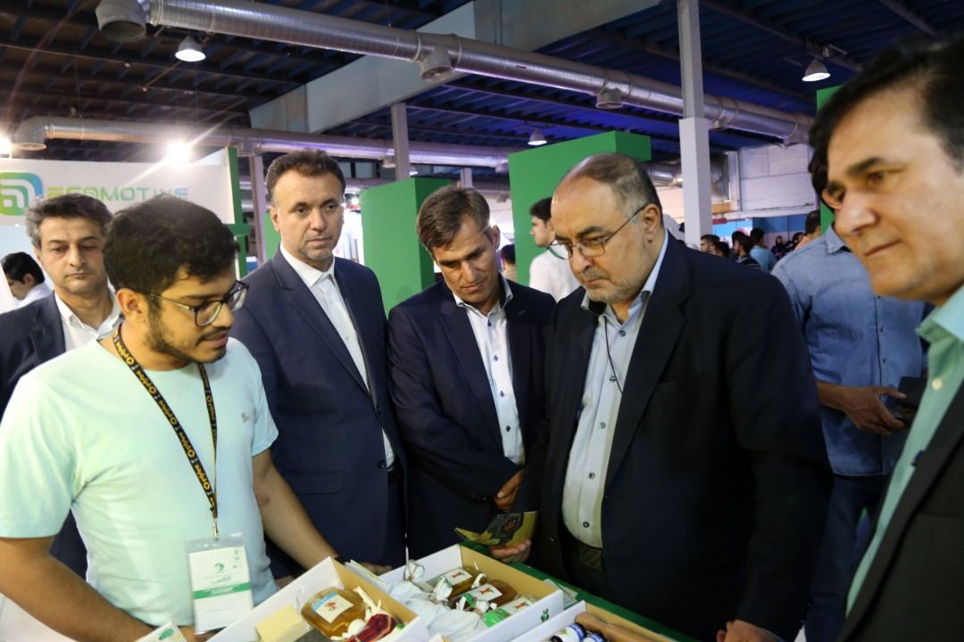 بازدید معاون برنامه ریزی و امور اقتصادی وزارت جهاد کشاورزی از بیست و پنجمین نمایشگاه الکامپ