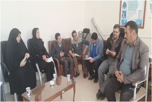 برگزاری جلسه و کارگاه توجیهی کاشت نهال سماق در عرصه های مستعد شهرستان هوراند