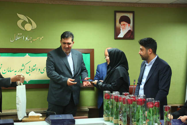 مراسم گرامیداشت روز زن در موسسه جهاد استقلال  