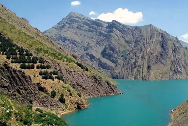 حفظ منابع طبیعی، نماد عشق به وطن و مسئولیت انسانی است