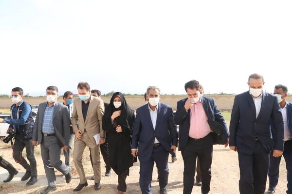 بازدید استاندار قزوین از یک واحد سردخانه در حال احداث در شهرستان تاکستان 