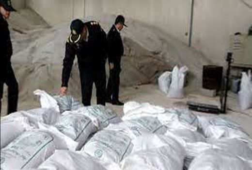  معرفی متخلفان ۲۵ تن کود شیمیایی تقلبی در زرند به مراجع قضایی