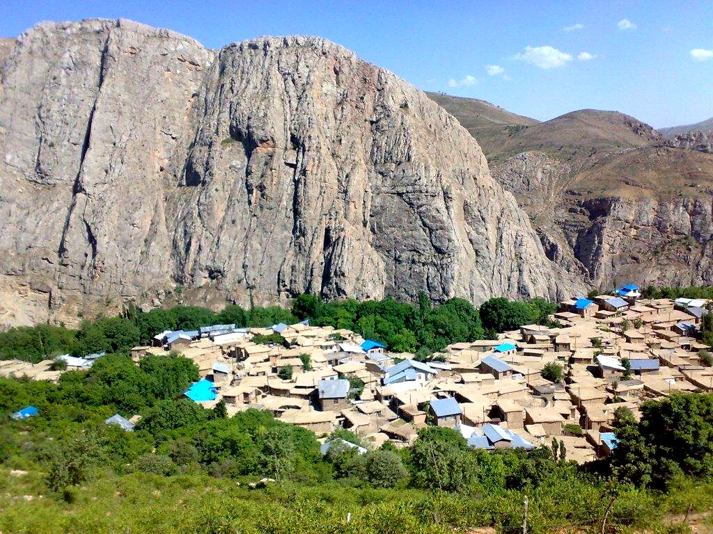 زمان برگزاری جشن زغال‌اخته تغییر کرد/ جشن زغال‌اخته در روستای هیر 11 شهریور برگزار می‌شود