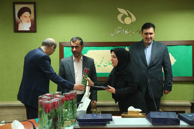 مراسم گرامیداشت روز زن در موسسه جهاد استقلال  