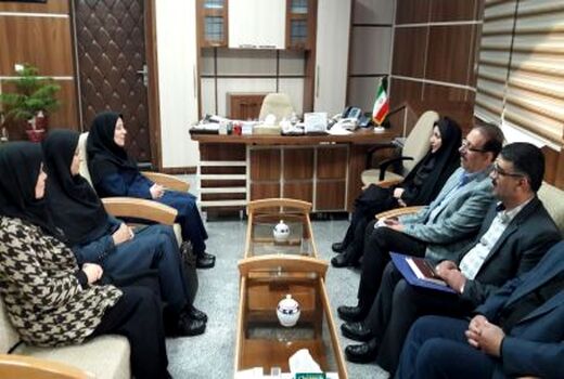 شرایط برای حضور زنان در عرصه خدمت رسانی فراهم است 
