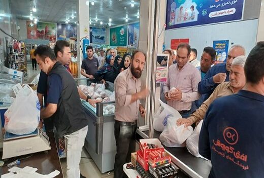 توزیع کالاهای تنظیم بازار در کوار ادامه دارد