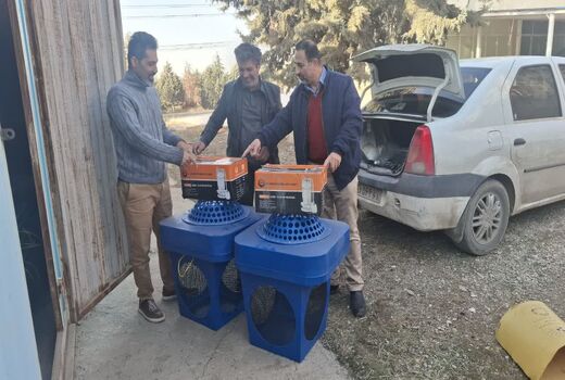 تحویل ۷ دستگاه هواده به پرورش‌دهندگان ماهی شهرستان آبیک