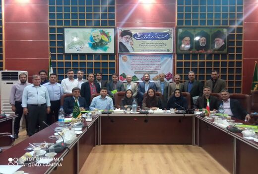   گردهمایی معاونین تولیدات گیاهی و مدیران زراعت  9  استان‌ 