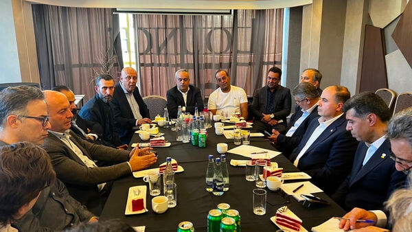 دیدار وزیر جهاد کشاورزی با فعالان اقتصادی ایرانی مقیم مغولستان
