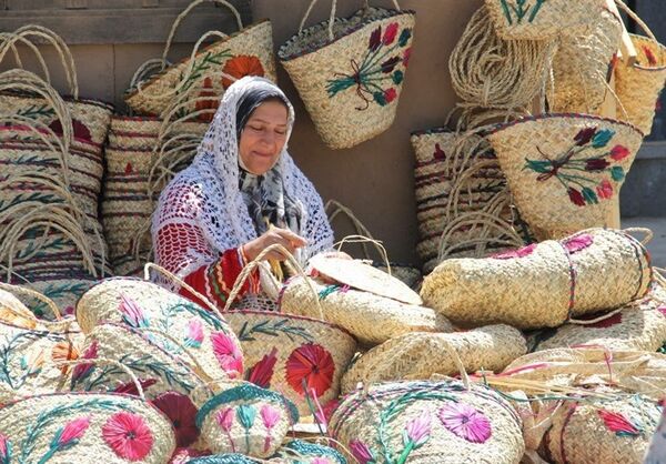 تبدیل اقتصاد خودمصرفی روستا به اقتصاد کشاورزی با ایجاد تعاونی زنان