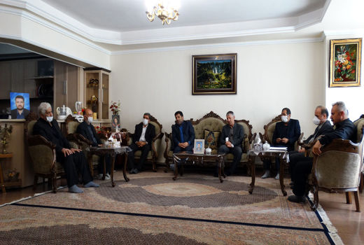 شریفیان علاوه بر استان آذربایجان شرقی به جامعه کشاورزی کشور خدمات ارزشمندی ارایه کرده است