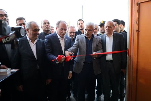 مرغداری گوشتی به ظرفیت ۷۵ هزار قطعه در مرند افتتاح شد