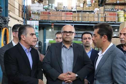 بازدید رئیس مرکز توسعه مکانیزاسیون وزارت جهاد کشاورزی از واحد پیشرو تولید ادوات کشاورزی در قزوین