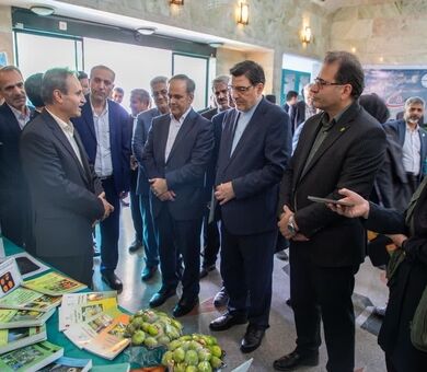 بازدید رایزنان اقتصادی وزارت امور خارجه از مؤسسه تحقیقات علوم باغبانی