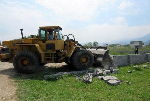 38 مورد تغییر کاربری غیرمجاز در عباس آباد قلع و قمع شد 