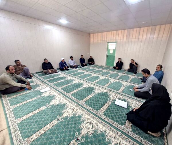 دوره آموزشی اصول تغذیه در پرواربندی گوساله در شهرستان هندیجان