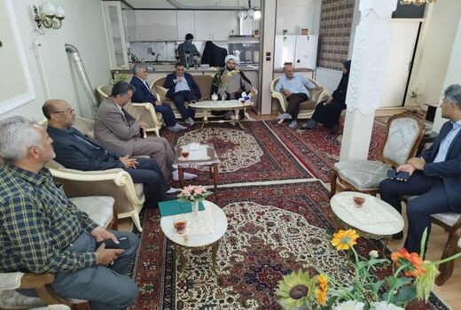 دیدار رئیس جهاد کشاورزی آذربایجان غربی با خانواده شهید و جانباز بالای ۵۰ درصد