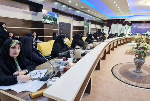 بررسی وضعیت اشتغال و کارآفرینی زنان دربخش کشاورزی  در نشست شورای اشتغال و کارآفرینی زنان استانداری