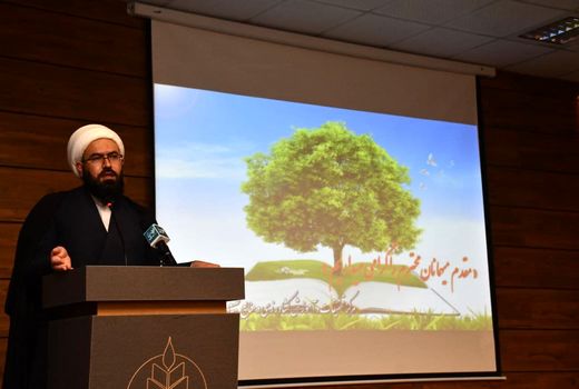 تحقیق باید با انگیزه الهی و در راستای خدمت به بشریت انجام شود