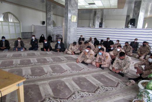 برگزاری کلاس آموزشی مهارتی احداث گلخانه ویژه سربازان وظیفه در شهر بن