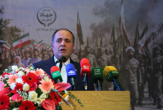 راه سنگرسازان بی‌سنگر را ادامه می‌دهیم/کشاورزی پیشتاز رشد اقتصادی کشور