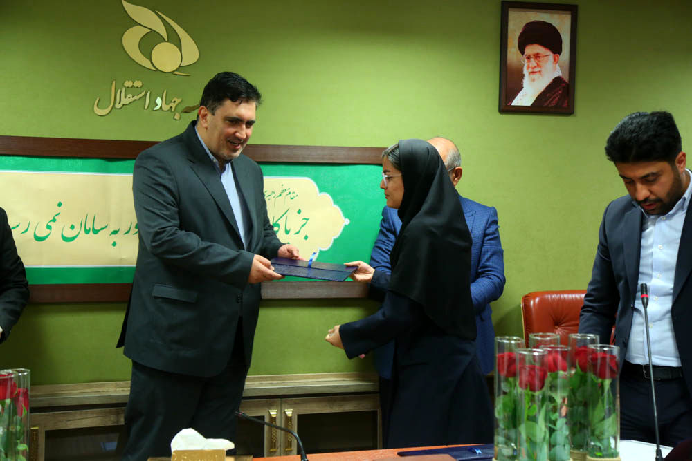 مراسم گرامیداشت روز زن در موسسه جهاد استقلال  