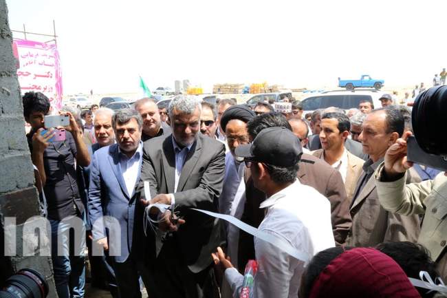 فتتاح مزرعه پرورش میگو توسط وزیر جهاد کشاورزی در ساحل سیریک استان هرمزگان
