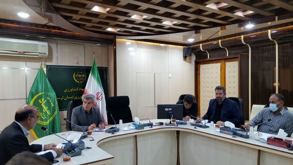  آمادگیکاشت دانه های روغنی کلزا ، کاملینا و گلرنگ در لرستان