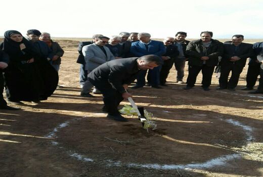 کلنگ احداث سردخانه دو مداره اسفراین زده شد