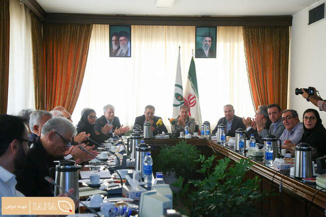 نشست آسیب‌شناسی نظام حکمرانی گیاهان دارویی