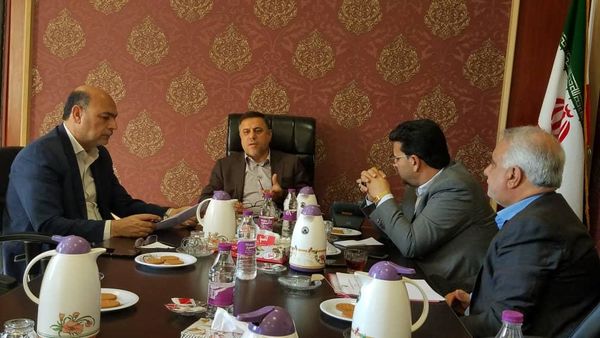 جذب سرمایه گذاریهای جدید در راستای ایجاد فرصتهای شغلی