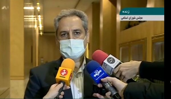 عرضه مرغ در همه میادین تره بار و فروشگاه‌های زنجیره‌ای