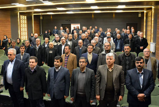 رونمایی از یک نوع جدید یونجه و سه نوع زرد آلو