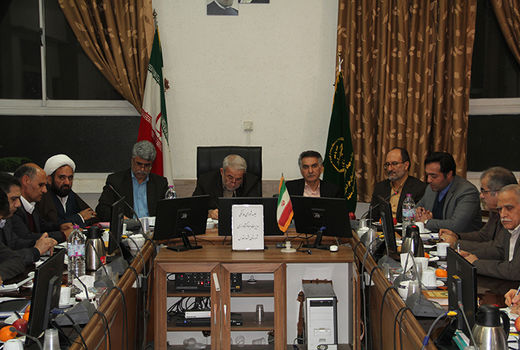 در موضوعات فنی و خدماتی امور را  به بخش خصوصی واگذار کنید