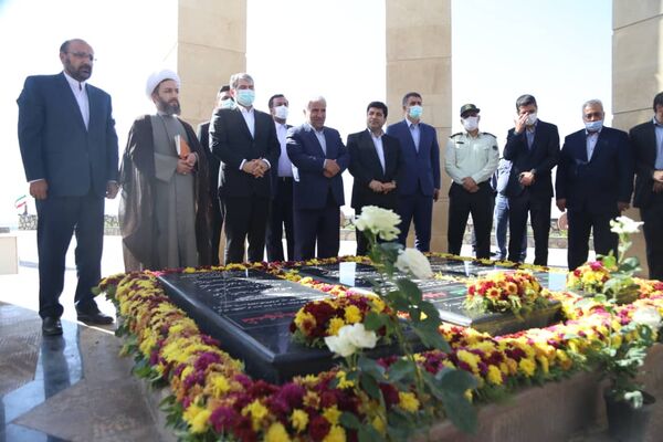 وزیر جهاد کشاورزی با شهدای شهرستان شبستر تجدید میثاق کرد