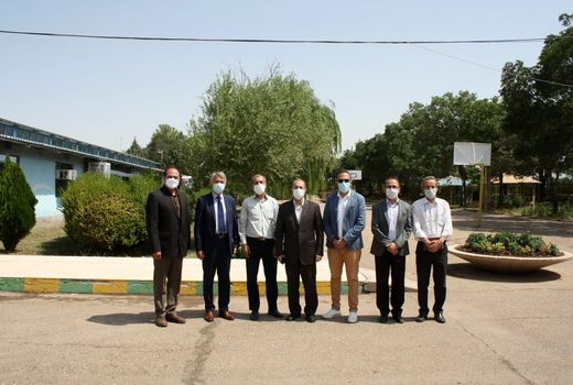 بازدید سفیر صربستان در ایران از مرکز تحقیقات و آموزش کشاورزی و منابع طبیعی استان قزوین