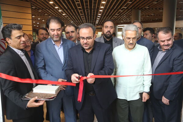 اولین نمایشگاه و همایش سراسری صنعت آکواریوم ماهیان زینتی؛ محصولات و خدمات وابسته برگزار شد