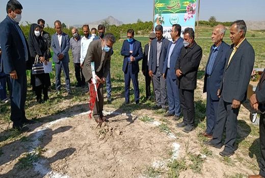 کلنگ زنی احداث سردخانه دو مداره در کازرون