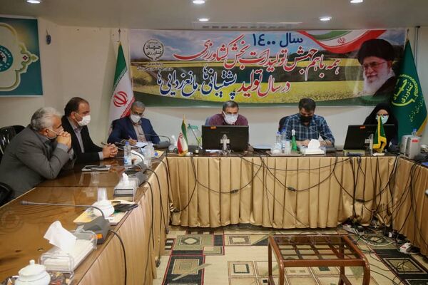 پشتیبانی تولیدات کشاورزی و مانع‌زدایی ملخ