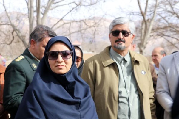 کم‌آبی در باغ‌های گردوی بوانات آفات درجه‌دو را به معضل کلیدی تبدیل کرده است