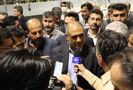 بازدید وزیر جهاد کشاورزی از کارخانه ریسندگی و بافندگی ماهوت شمال