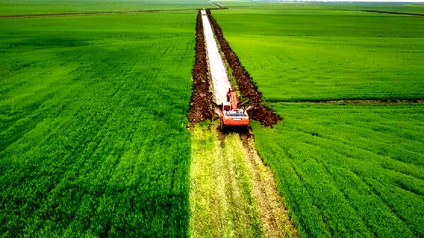  برگزاری وبینار تخصصی «آشنایی با سامانه‌های زهکشی سطحی و زیرسطحی» در خوزستان